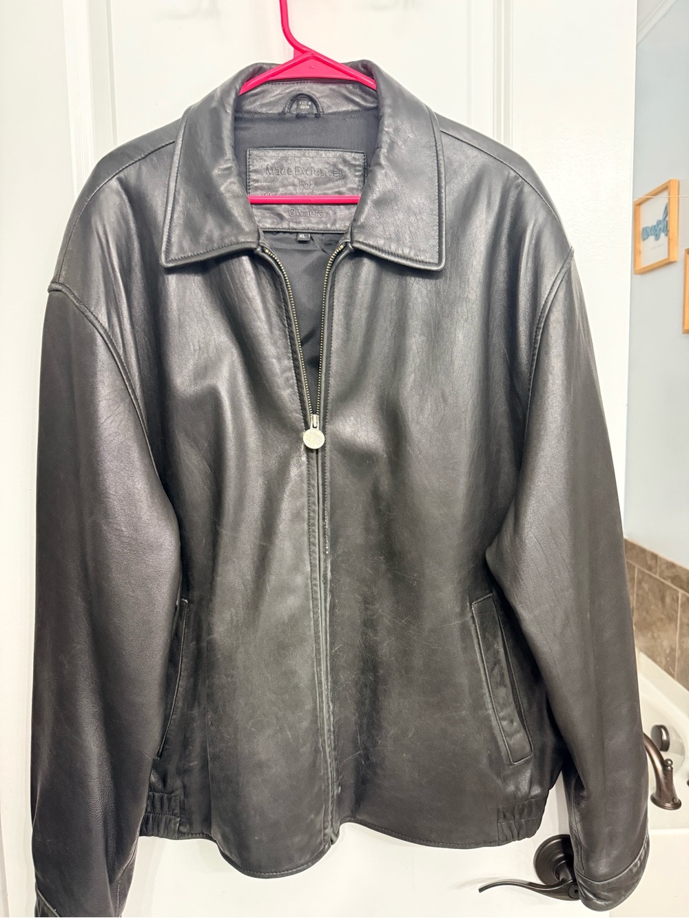 Vintage Black Leather Bomber Jacket